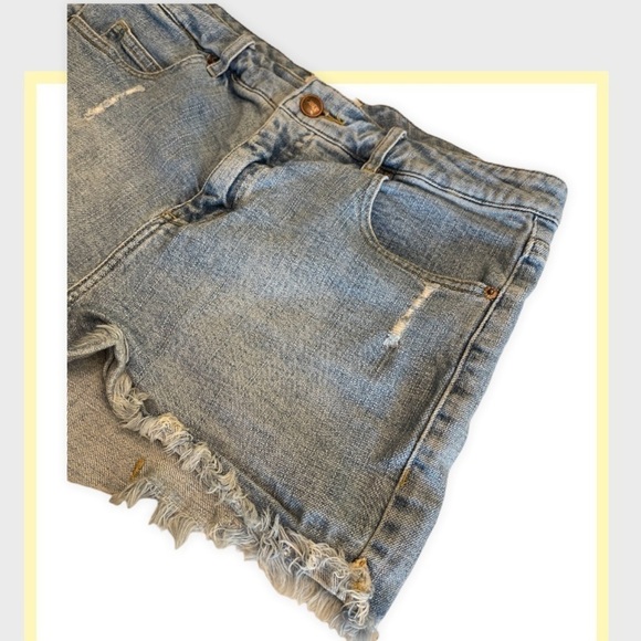 OBEY PROPAGANDA vintage Light Wash Short Denim Shorts Distressed Size 30 Jean - Picture 2 of 5